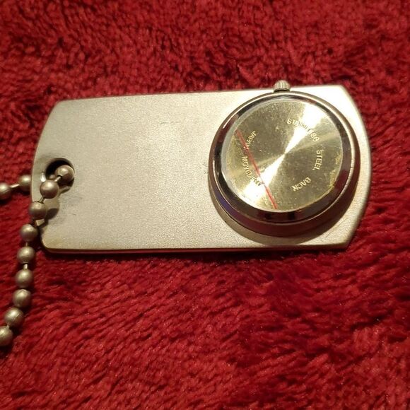 Head Games Montage‎ Shampoo Conditioner Hair Care Dog Tag Watch Pendant & Chain - Picture 4 of 4